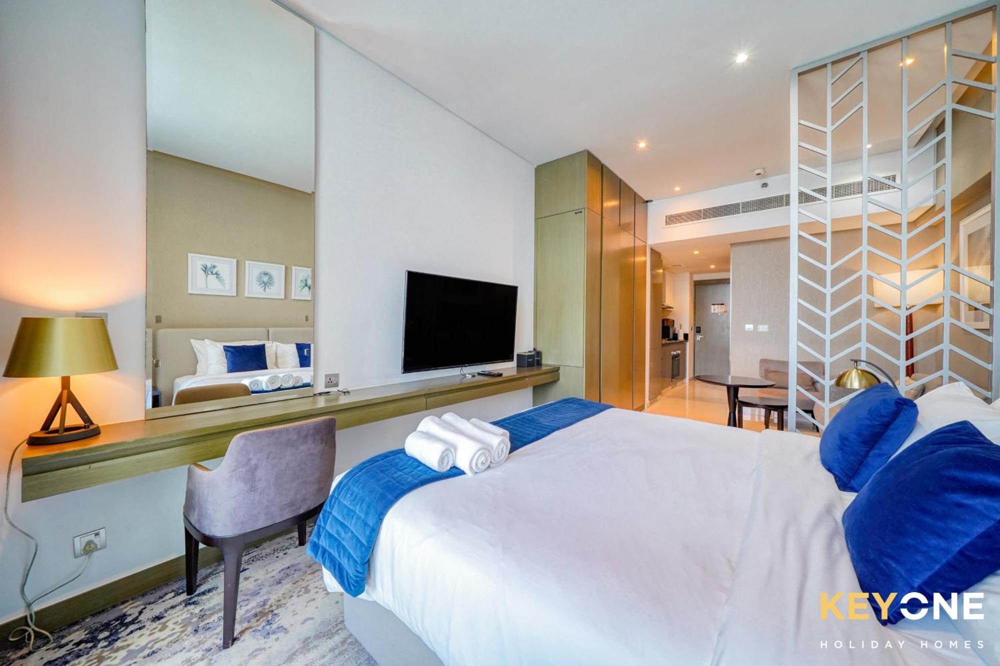Sleek Studio In Prive With Stunning Canal View Dubaj Exteriér fotografie